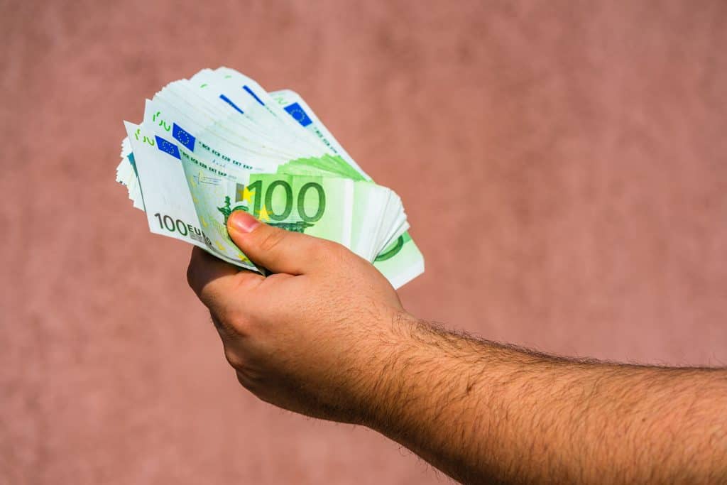 Kako zaraditi 100 kn dnevno Kako zaraditi 100 kn dnevno