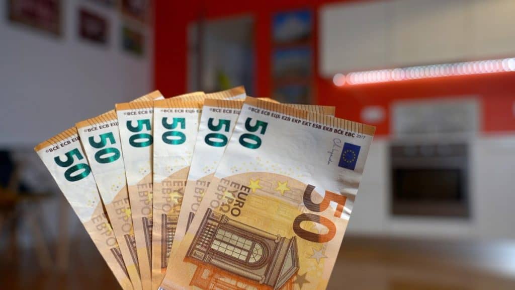 Online banke vs tradicionalne banke tko pobjeđuje Online banke vs tradicionalne banke tko pobjeđuje